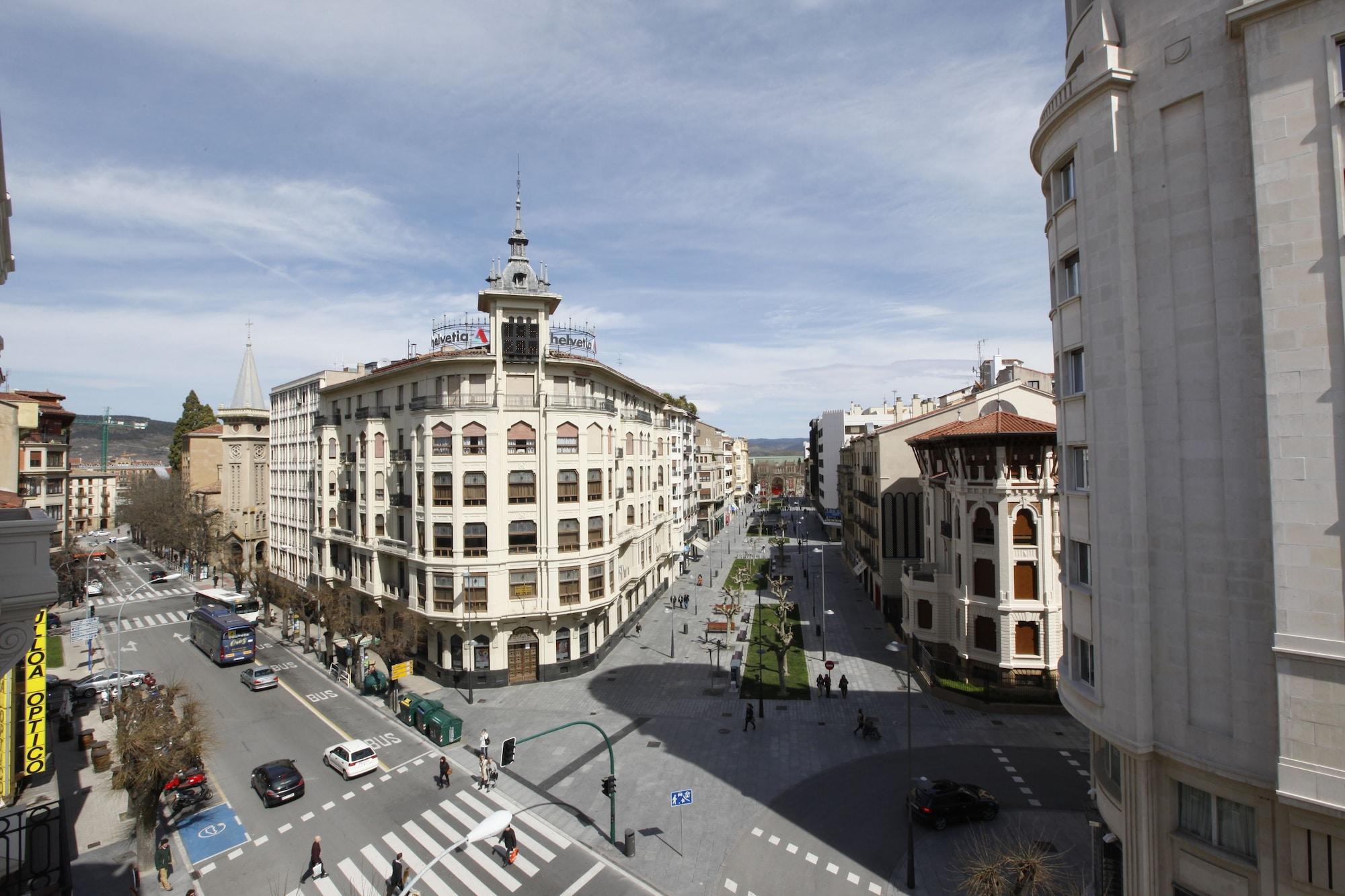 Hotel Yoldi Памплона Екстер'єр фото