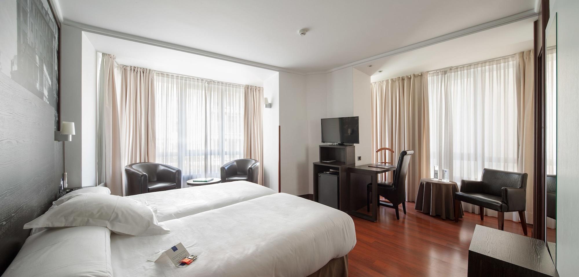 Hotel Yoldi Памплона Екстер'єр фото