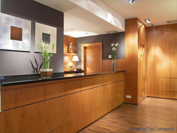Hotel Yoldi Памплона Інтер'єр фото