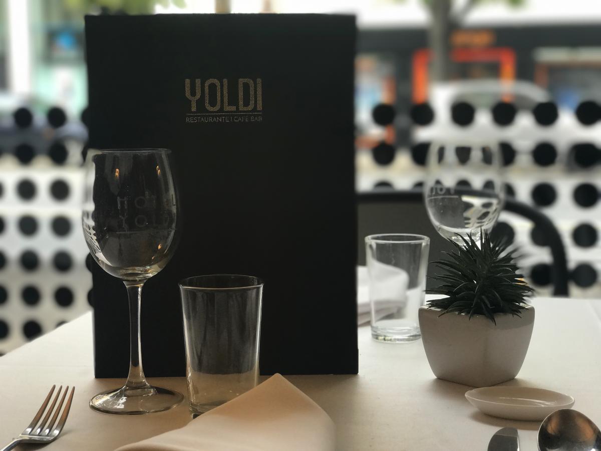 Hotel Yoldi Памплона Екстер'єр фото